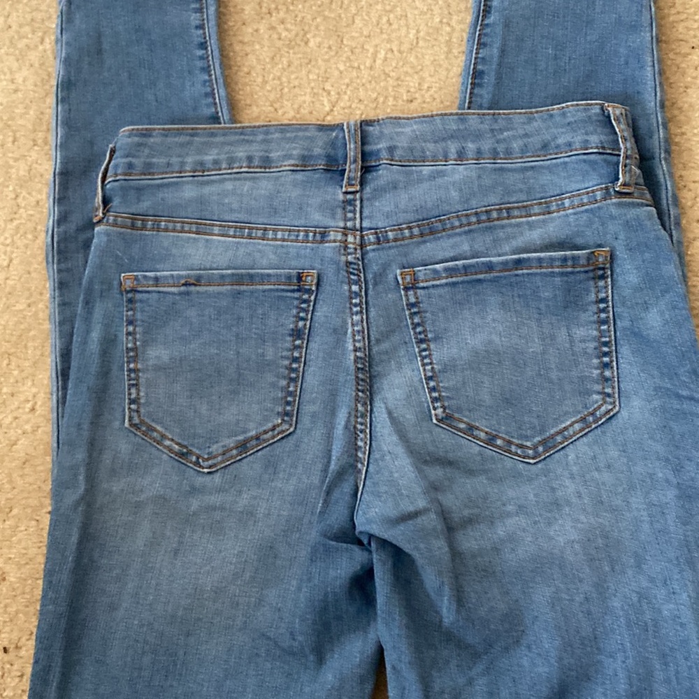 🎉HOST PICK🎉Light Wash Old Navy Super Skinny Jeans - Picture 3 of 4